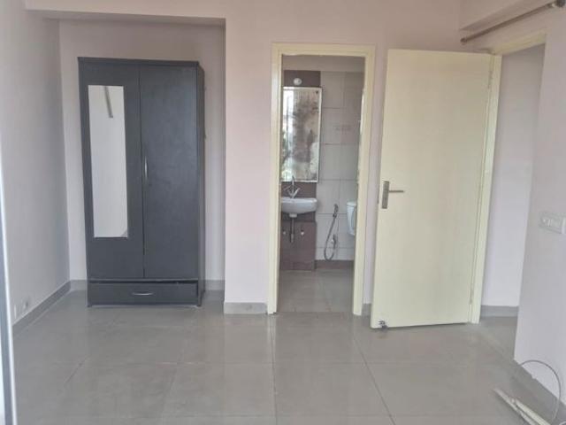 Resale | 2 BHK 990 Sq.Ft. Apartment in Mahindra Aura