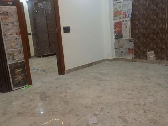 Resale | 2 BHK + Basement 1000 Sq.Ft. Apartment in Suraj Residency Noida
