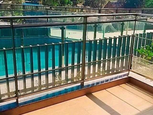 Resale | 2 BHK + Basement 1250 Sq.Ft. Apartment in Amanora Elivate Tower
