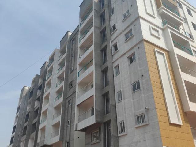 Resale | 2 BHK + Basement 1280 Sq.Ft. Apartment in Green Edge Signature