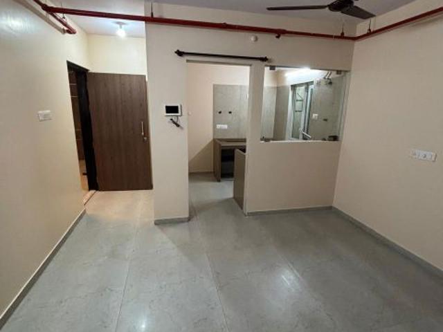 Resale | 2 BHK + Extra Room 544 Sq.Ft. Apartment in Dosti West County