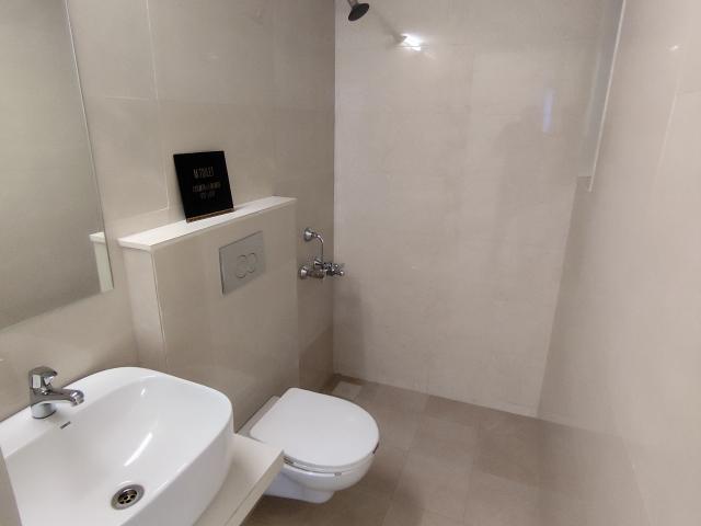 Resale | 2 BHK + Extra Room 552 Sq.Ft. Apartment in Dosti Greater Thane