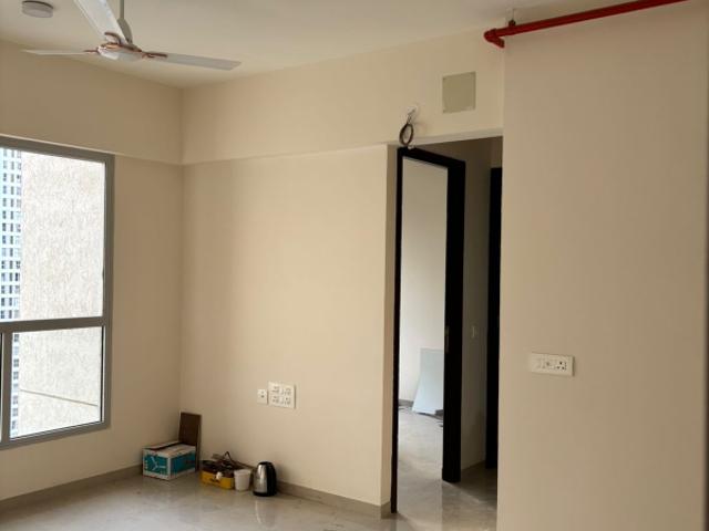 Resale | 2 BHK + Extra Room 610 Sq.Ft. Apartment in Rustomjee Urbania Atelier