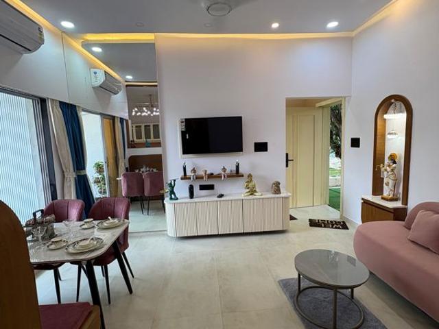 Resale | 2 BHK + Extra Room 625 Sq.Ft. Apartment in Matoshree Excellency