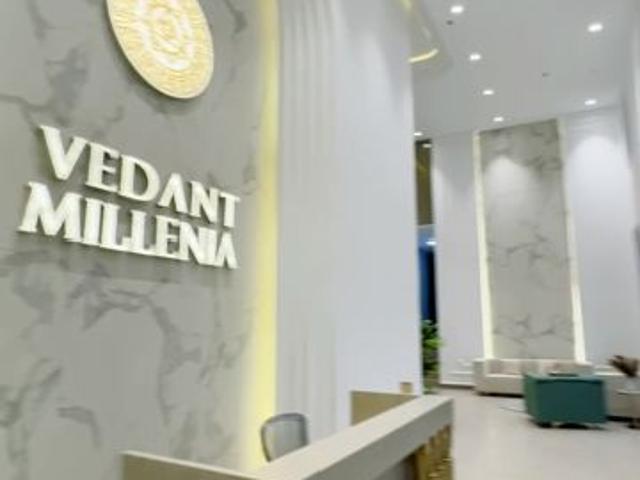 Resale | 2 BHK + Extra Room 650 Sq.Ft. Apartment in Tharwani Vedant Millenia