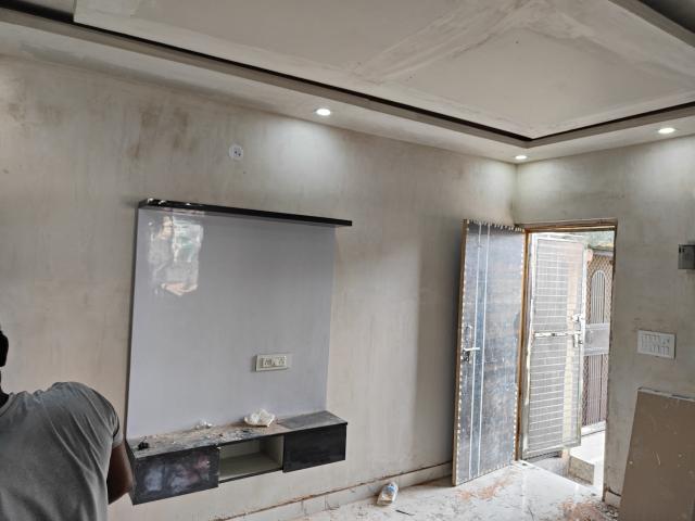 Resale | 2 BHK + Extra Room 68 Sq.Mt. Apartment in Rohini Sector 13