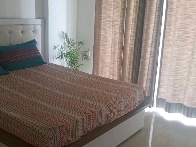 Resale | 2 BHK + Extra Room 690 Sq.Ft. Apartment in Shree Vardhman Green Court