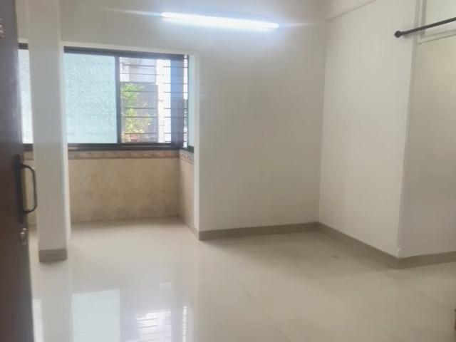 Resale | 2 BHK + Extra Room 700 Sq.Ft. Apartment in Yashodham Complex