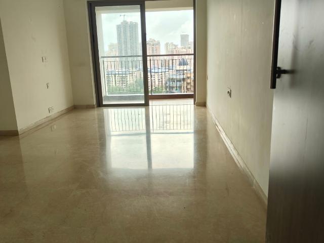 Resale | 2 BHK + Extra Room 711 Sq.Ft. Apartment in Kalpataru Paramount