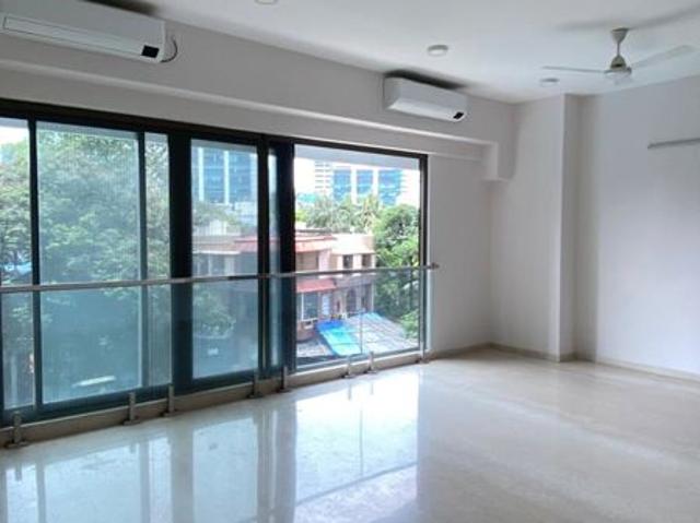 Resale | 2 BHK + Extra Room 742 Sq.Ft. Apartment in Adani Ten BKC