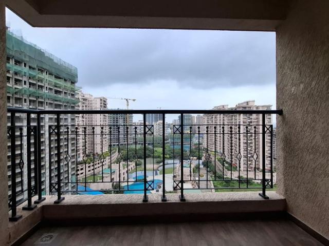 Resale | 2 BHK + Extra Room 786 Sq.Ft. Apartment in K Raheja Reserve