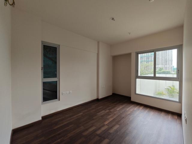 Resale | 2 BHK + Extra Room 811 Sq.Ft. Apartment in Piramal Vaikunth