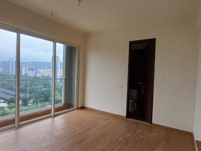 Resale | 2 BHK + Extra Room 812 Sq.Ft. Apartment in One Indiabulls Thane