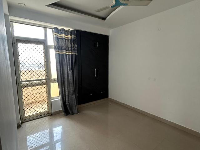 Resale | 2 BHK + Extra Room 885 Sq.Ft. Apartment in Techman Moti Residency