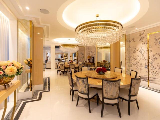 Resale | 2 BHK + Extra Room 900 Sq.Ft. Apartment in Walkeshwar