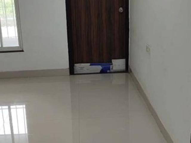 Resale | 2 BHK + Extra Room 905 Sq.Ft. Apartment in KFP Kalash