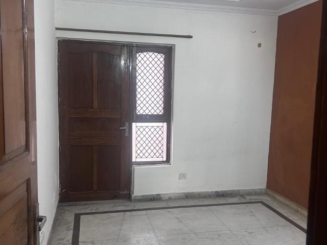 Resale | 2 BHK + Extra Room 100 Sq.Yd. Independent House in Sector 31