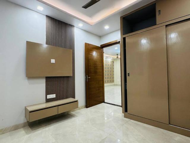 Resale | 2 BHK + Extra Room 1030 Sq.Ft. Apartment in SCC Blossom