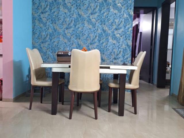 Resale | 2 BHK + Extra Room 1060 Sq.Ft. Apartment in Royal Orange County