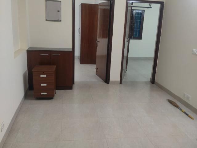 Resale | 2 BHK + Extra Room 1100 Sq.Ft. Apartment in Vasant Kunj