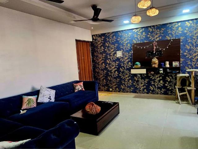 Resale | 2 BHK + Extra Room 1100 Sq.Ft. Apartment in Giriraj Horizon