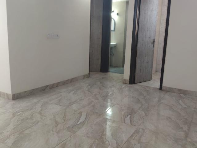 Resale | 2 BHK + Extra Room 1100 Sq.Ft. Apartment in Sector D Pocket 8 Vasant