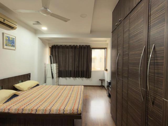 Resale | 2 BHK + Extra Room 1150 Sq.Ft. Apartment in Walkeshwar
