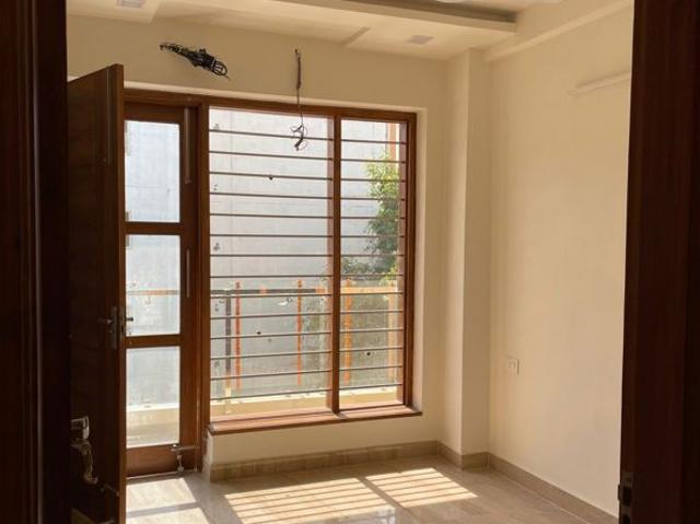 Resale | 2 BHK + Extra Room 1200 Sq.Ft. Apartment in Omaxe Heights