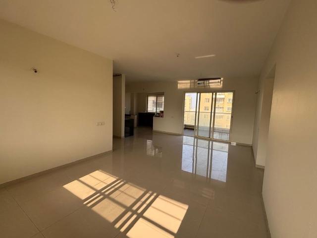 Resale | 2 BHK + Extra Room 1235 Sq.Ft. Apartment in K Raheja Vistas Premiere