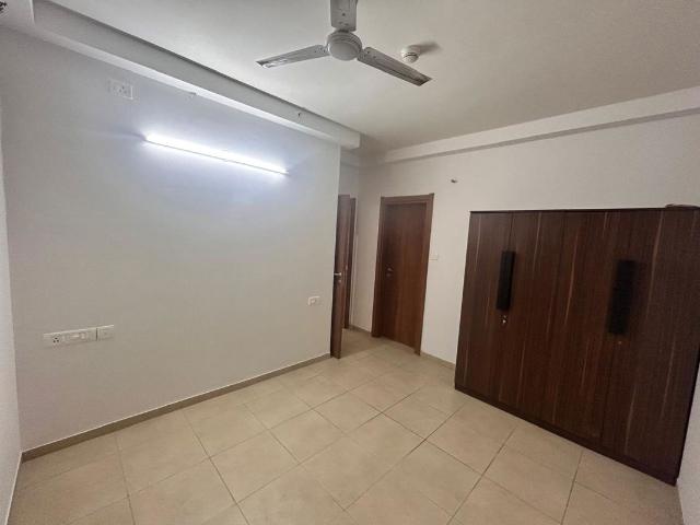 Resale | 2 BHK + Extra Room 1256 Sq.Ft. Apartment in Monarch Aqua