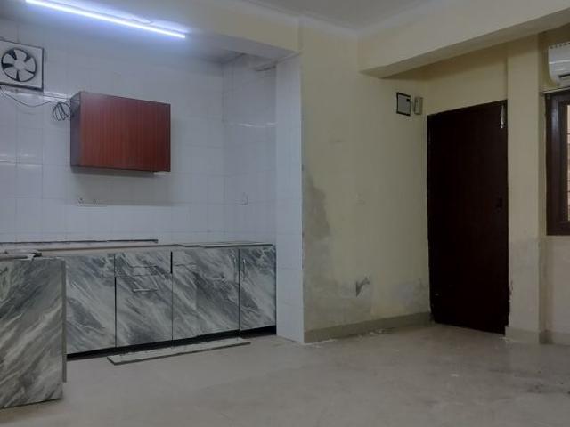 Resale | 2 BHK + Extra Room 1250 Sq.Ft. Apartment in Vasant Kunj