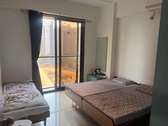 Resale | 2 BHK + Extra Room 1275 Sq.Ft. Apartment in Indrapuram