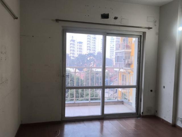 Resale | 2 BHK + Extra Room 1342 Sq.Ft. Apartment in BPTP Park Grandeura