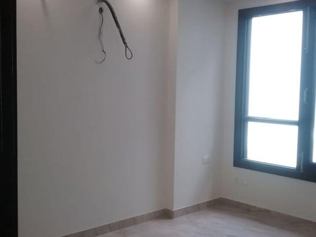 Resale | 2 BHK + Extra Room 1377 Sq.Ft. Apartment in Smart World One DXP