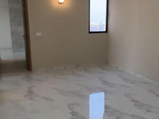 Resale | 2 BHK + Extra Room 1420 Sq.Ft. Apartment in M3M Skywalk