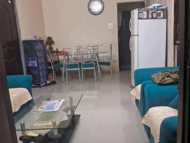 Resale | 2 BHK + Servant Room,Extra Room 1000 Sq.Ft. Apartment in Hazratganj