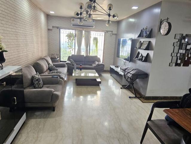 Resale | 2 BHK + Servant Room,Extra Room 840 Sq.Ft. Apartment in Malad West