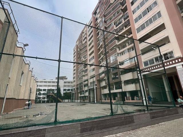 Resale | 2 BHK + Servant Room,Store Room 1303 Sq.Ft. Apartment in Gokulam Apartments