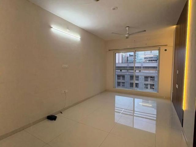 Resale | 2 BHK + Servant Room,Study Room 595 Sq.Ft. Apartment in Prabhadevi CHS