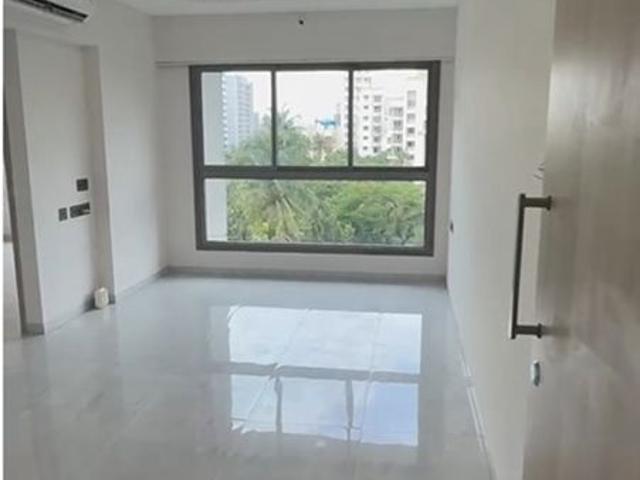 Resale | 2 BHK + Servant Room,Study Room 715 Sq.Ft. Apartment in Paradigm 71 Midtown