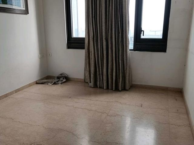 Resale | 2 BHK + Servant Room,Study Room 890 Sq.Ft. Apartment in Lodha The Park
