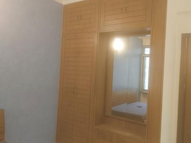 Resale | 2 BHK + Servant Room 1550 Sq.Ft. Apartment in Unitech Heritage City