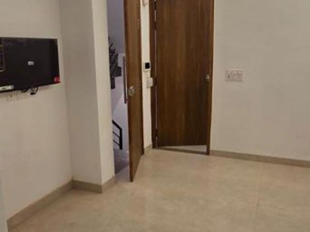 Resale | 2 BHK + Servant Room 1594 Sq.Ft. Apartment in Ireo The Corridors