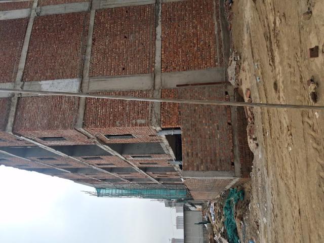 Resale | 2 BHK + Servant Room 1600 Sq.Ft. Apartment in Sector 71