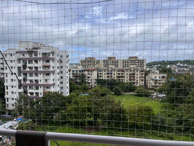 Resale | 2 BHK + Servant Room 1000 Sq.Ft. Apartment in Marigold Avenue