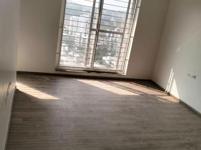 Resale | 2 BHK + Servant Room 1000 Sq.Ft. Apartment in Ganga Legend