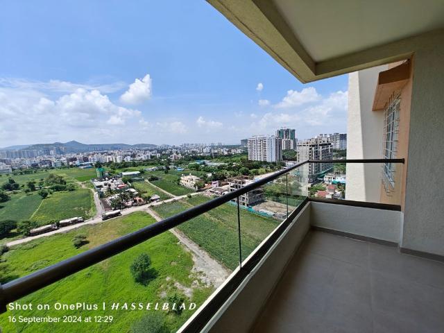 Resale | 2 BHK + Servant Room 1000 Sq.Ft. Apartment in Sukhwani Skylines