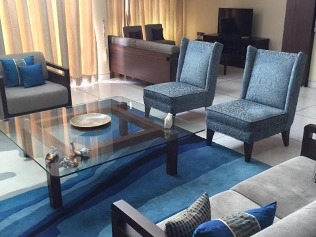 Resale | 2 BHK + Servant Room 1025 Sq.Ft. Apartment in Sea Lord