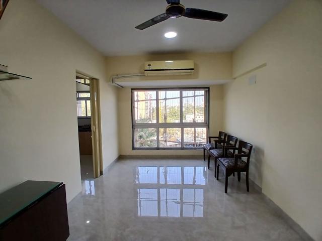 Resale | 2 BHK + Servant Room 1080 Sq.Ft. Apartment in Kharar Banur Highway