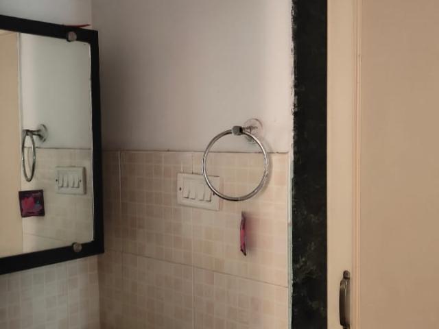 Resale | 2 BHK + Servant Room 1100 Sq.Ft. Apartment in Daffodils Housing Society Row House